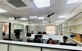 Doctors providing affordable medical treatment under Jeevandayee Yojana scheme